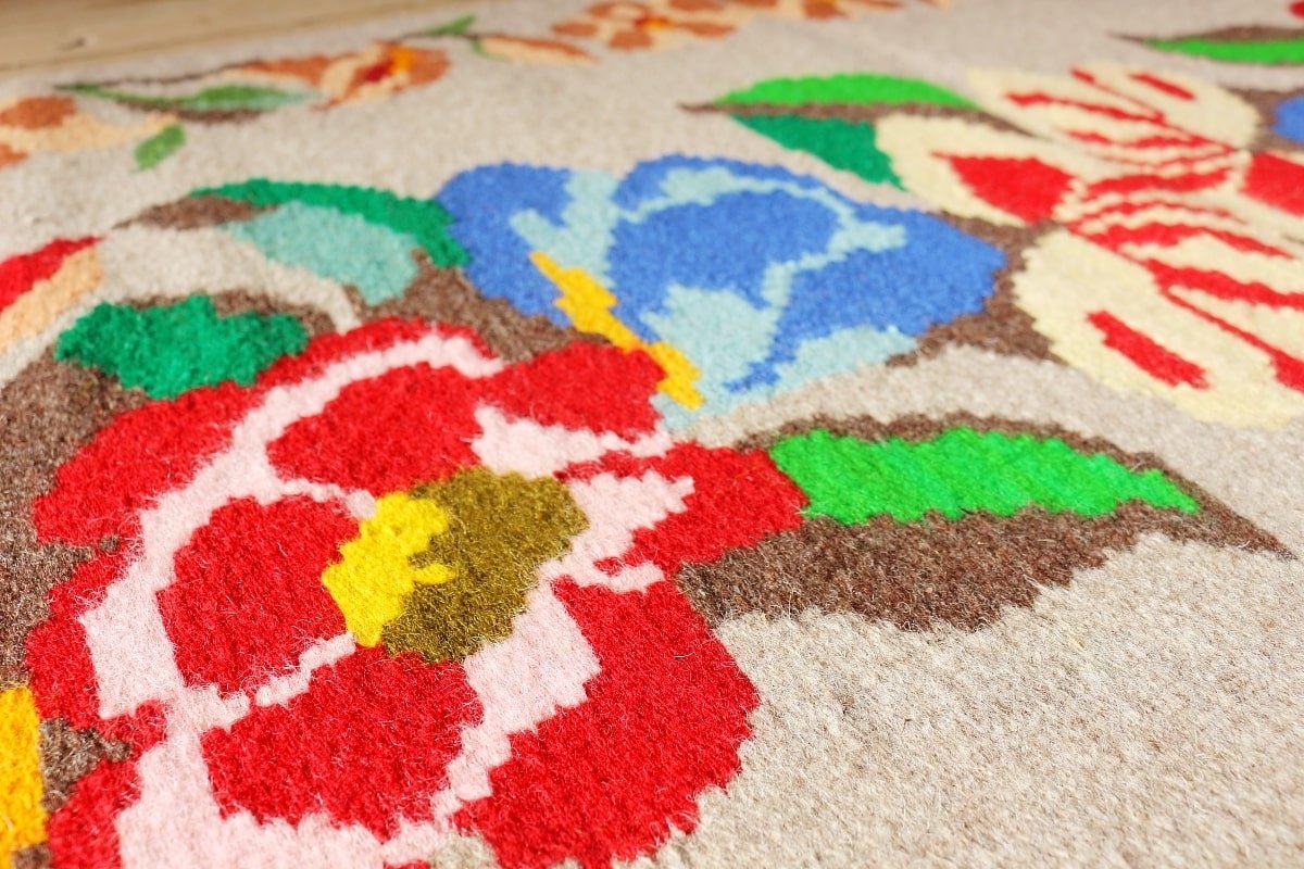 Котленски килими | Налични ръчно тъкани вълнени килими