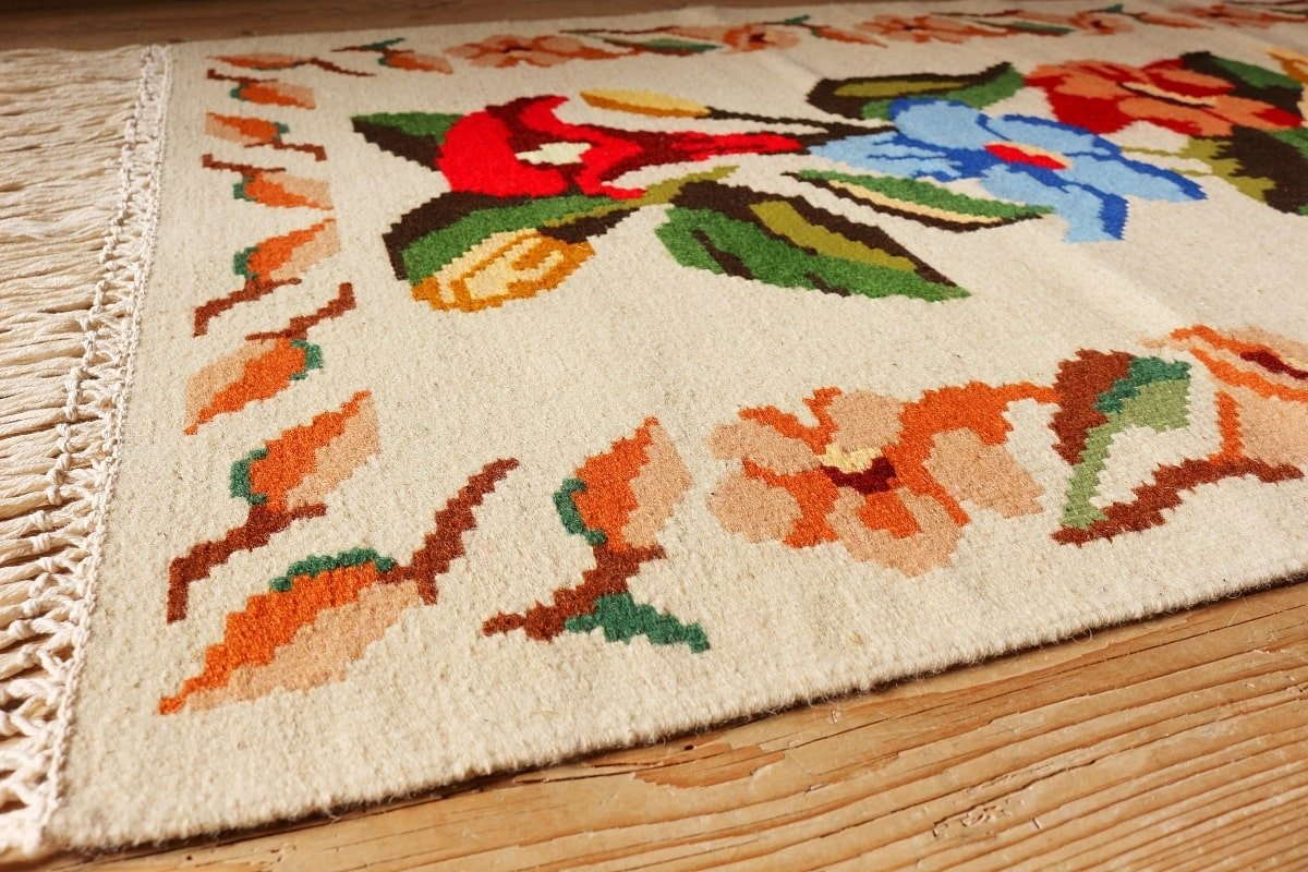 Котленски килими | Налични ръчно тъкани вълнени килими