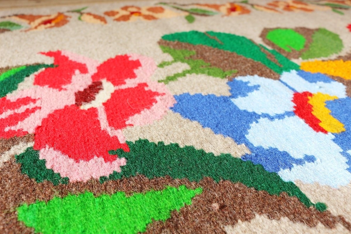 Котленски килими | Налични ръчно тъкани вълнени килими