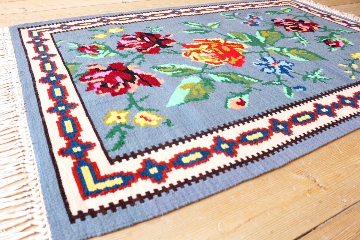 Котленски килими | Налични ръчно тъкани вълнени килими