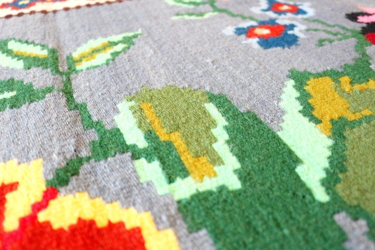 Котленски килими | Налични ръчно тъкани вълнени килими