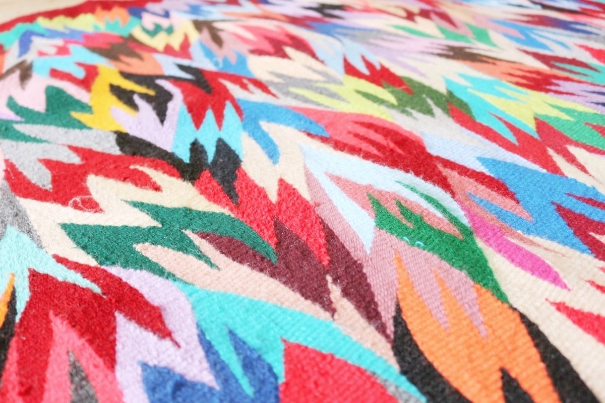 Котленски килими | Налични ръчно тъкани вълнени килими