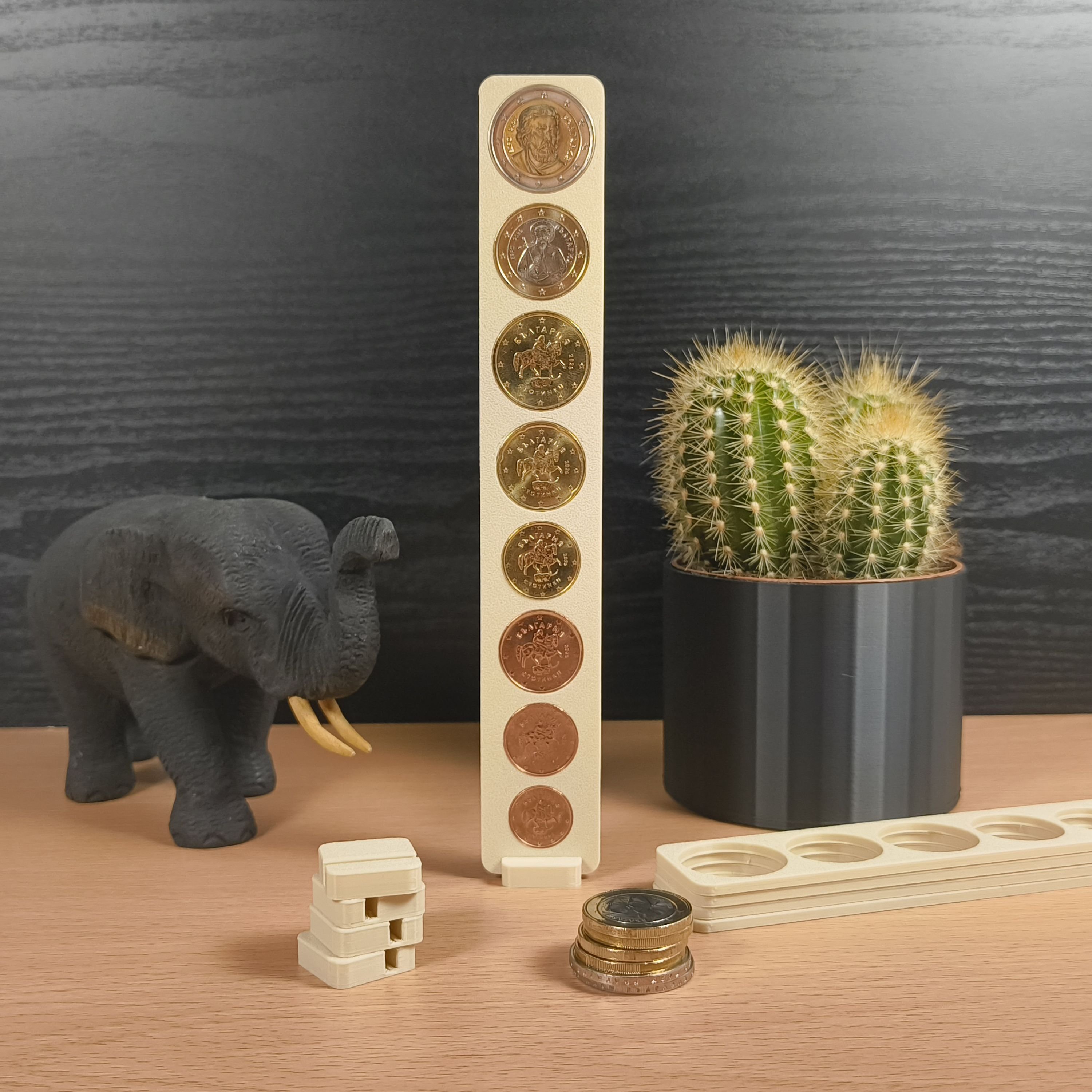 Колекционерска стойка за евро монети от LIMITED3D
