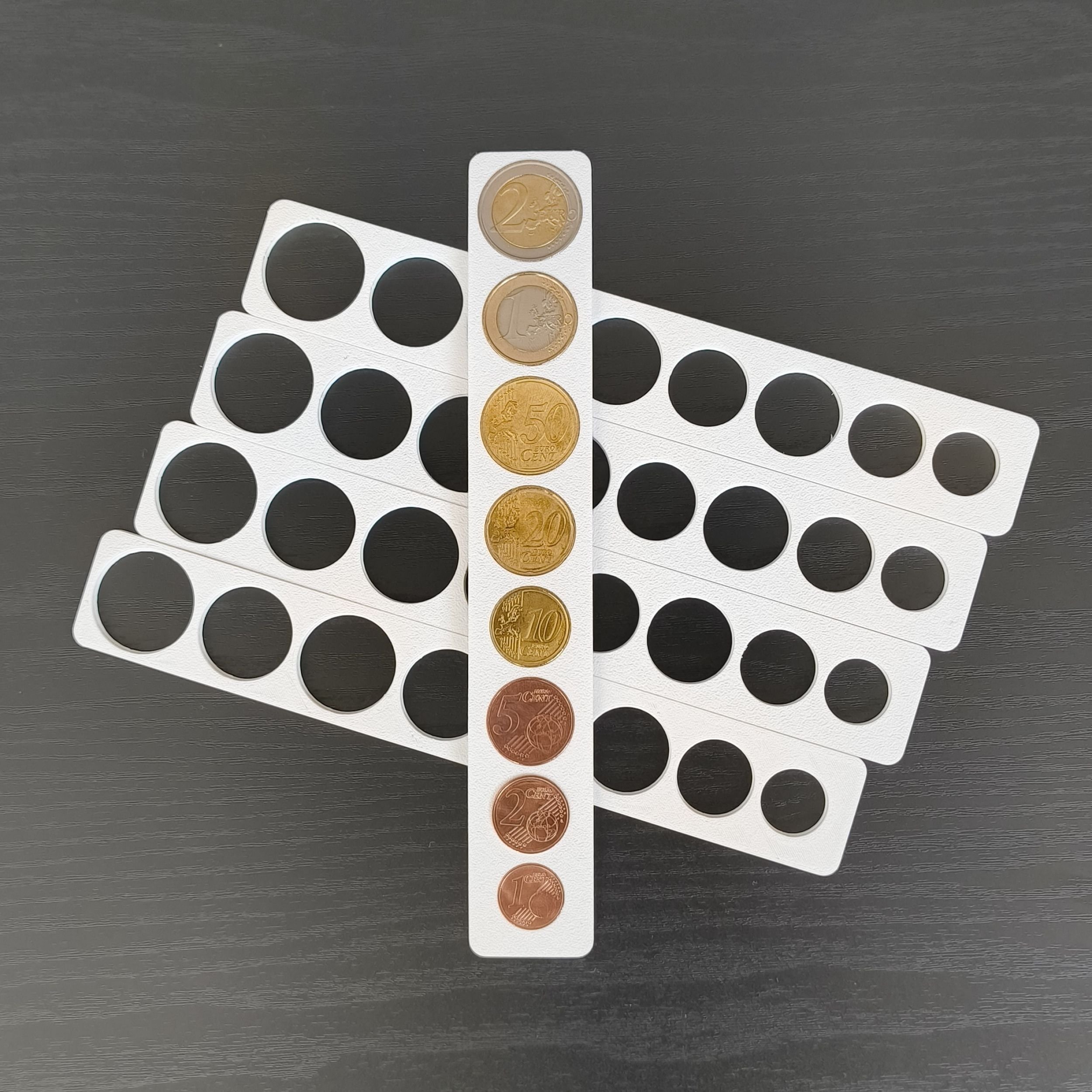 Колекционерска стойка за евро монети от LIMITED3D