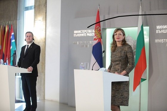 Браво на Екатерина Захариева - настоя за правата на българското малцинство в Сърбия на срещата с външния министър Селакович!