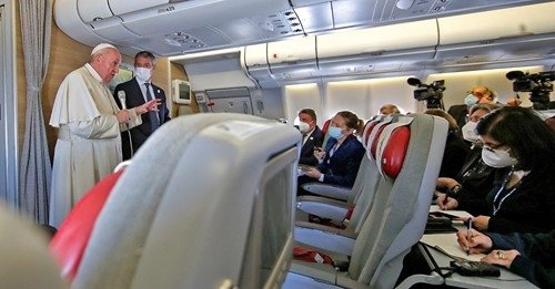 Папа Франциск благодари на Дева Мария при завръщането си от Ирак