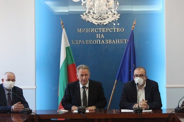 Удължиха срока на сертификата за преболедуване от 6 на 12 месеца