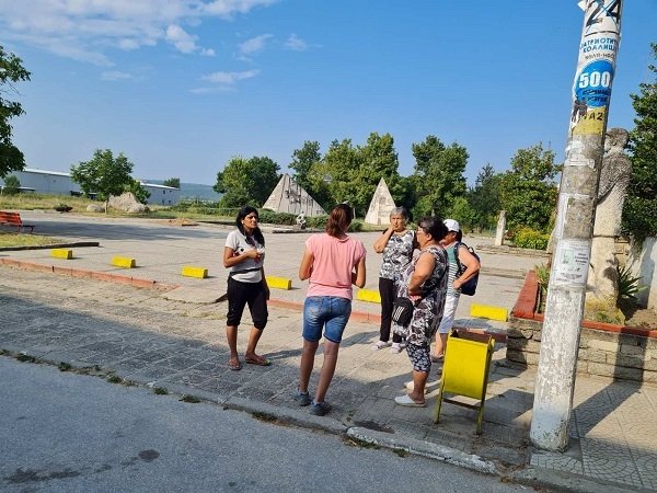 БЕЗВОДИЕ В СЕЛО КРЪСТЕВИЧ, ХИСАРСКО. ХОРАТА СЕ ВДИГАТ НА ПРОТЕСТ ОТ ОТЧАЯНИЕ И СЛЕД БЕЗДЕЙСТВИЕТО НА ИНСТИТУЦИИТЕ! | The News BG Reporter ®