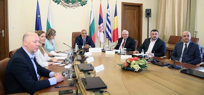 Започна четиристранна среща за намиране на решения за транспорта и туризма в условията на КОВИД 19 | The News BG Reporter ®