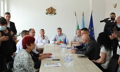 ПРЕМИЕРЪТ СТЕФАН ЯНЕВ ЗАЯВИ, ЧЕ ИМАЛ РЕШЕНИЕ ЗА ПРОБЛЕМИТЕ В ЛОМ | The News BG Reporter ®