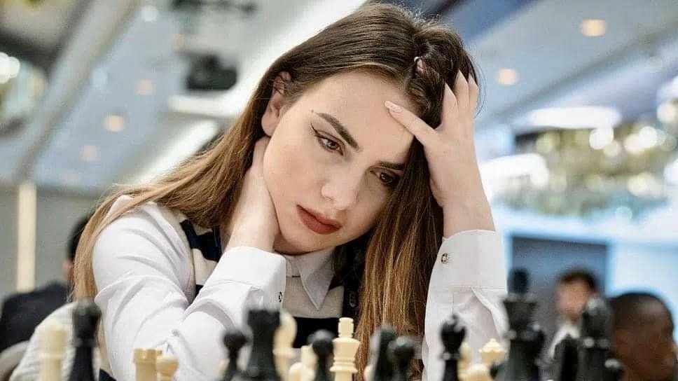 НЮРГЮЛ  САЛИМОВА – СИЯЙНАТА РОЗА НА БЪЛГАРИЯ | The News BG Reporter ®