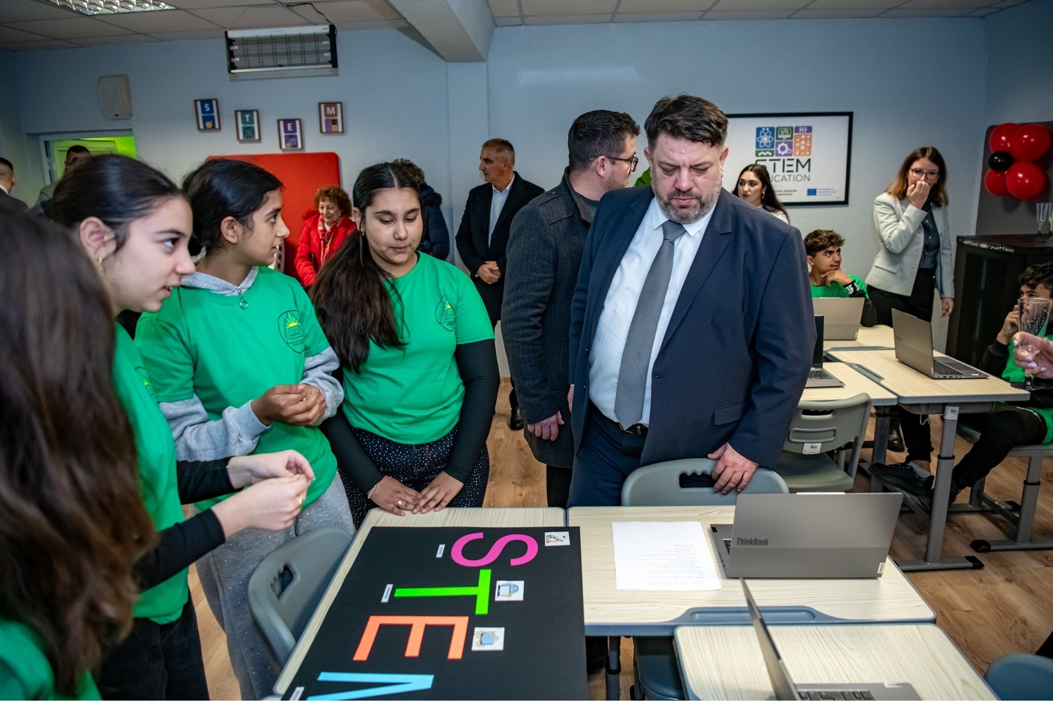 Училищна STEM среда