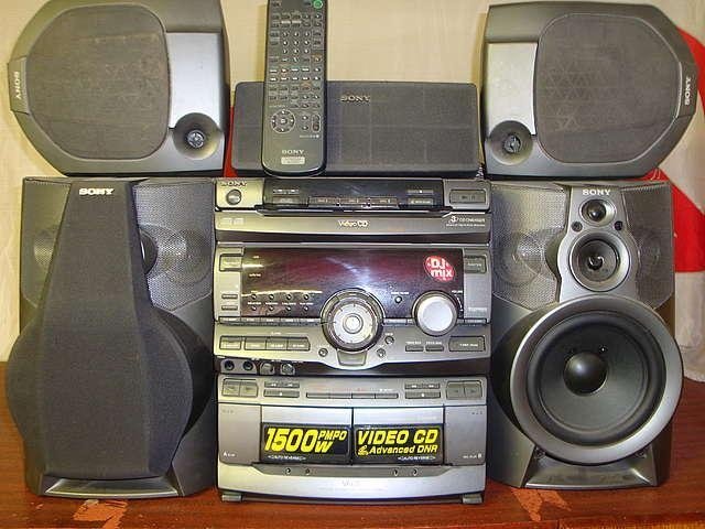 sony rxd9