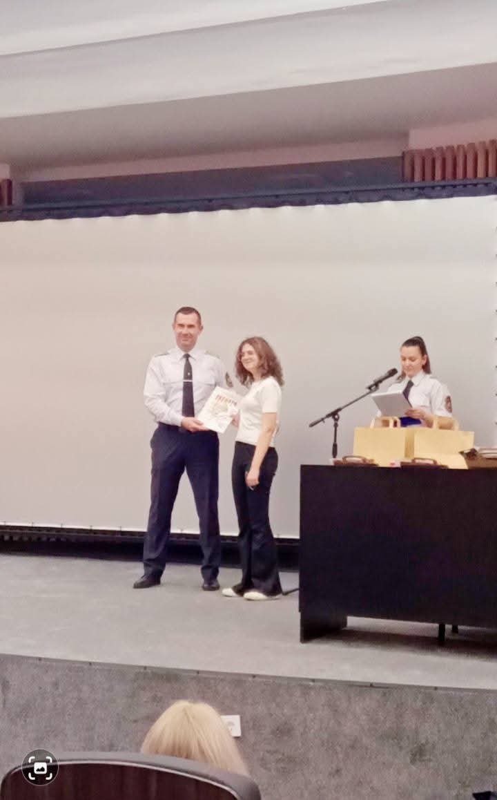 УЧЕНИЧЕСКО ТВОРЧЕСТВО