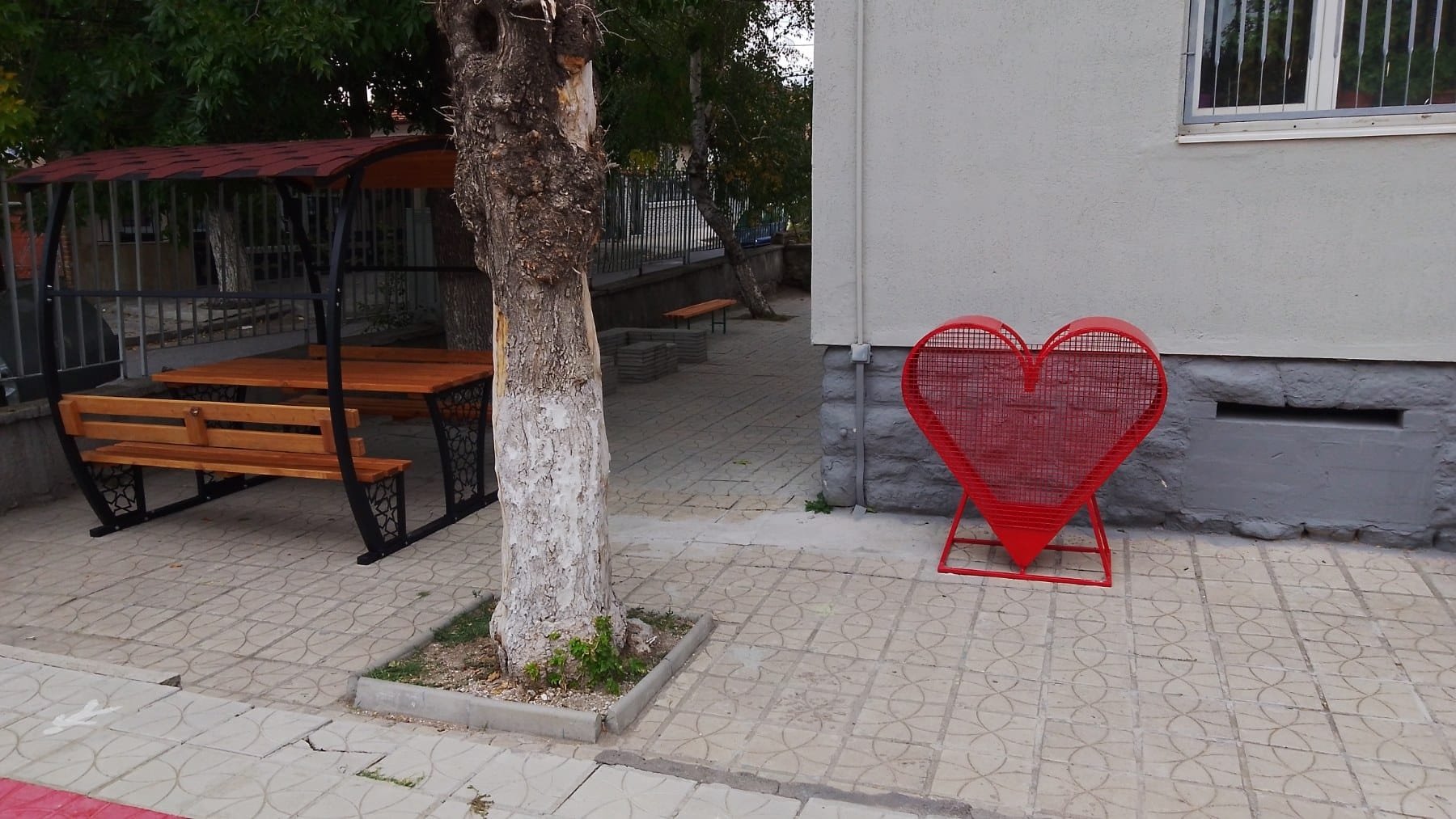 МЕБЕЛИ ГРАДИНА