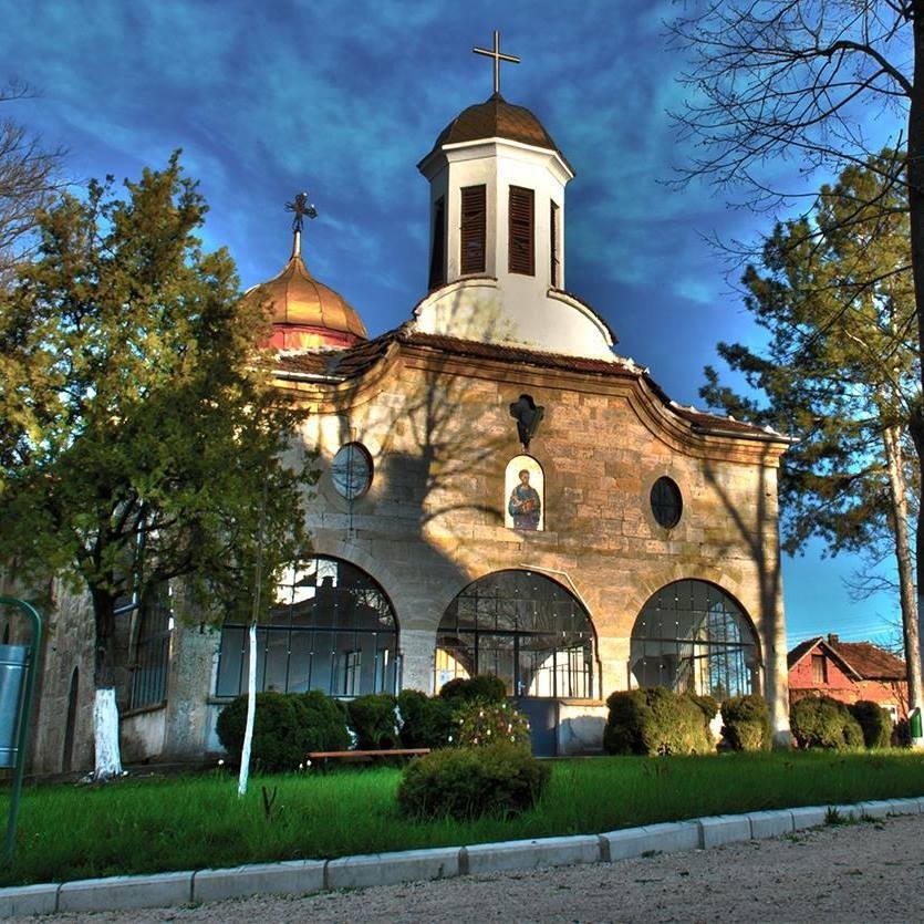 Храм "Св. ап. и ев. Лука"
