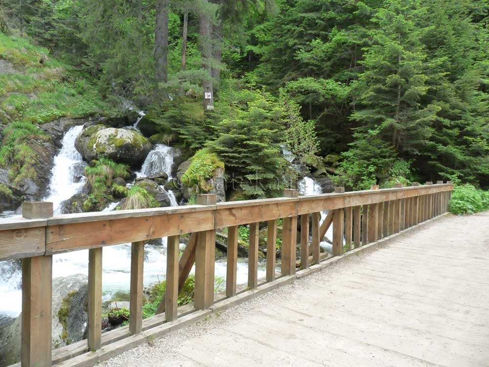 Водопади в България