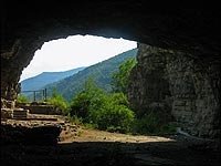 в Лакатник
